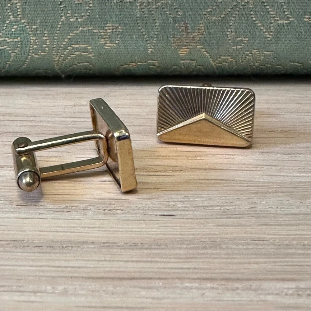 Kreisler USA Vintage Cufflinks | Gold-Tone Mid-Century Modern